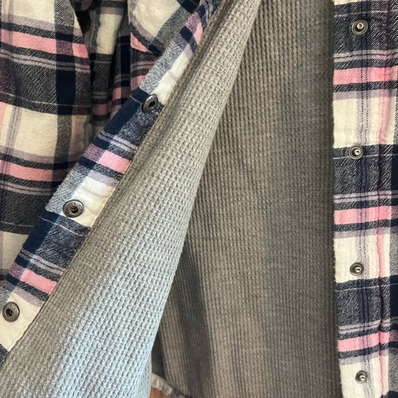 Roper Women’s Thermal Lined Flannel Hooded Pink and Blue Plaid Jacket Size Med - Picture 4 of 9